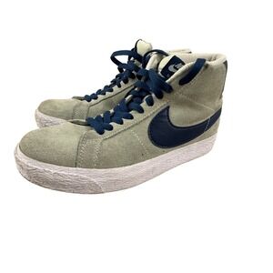 Nike SB Shoes Size 4.5 Barley Green Suede Leather Blazer SB Mid Skate 864349-303